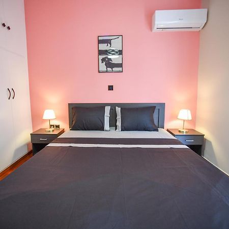 Modern Apartment By Athens' Center Exterior photo
